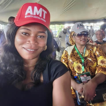 Gallery loveth izekor amt